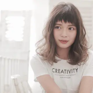 ミディアム Eliss 堀江のヘアスタイル