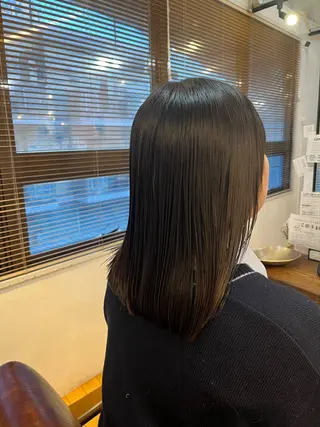 ミディアム 🌱hito hito🌷💐のヘアスタイル