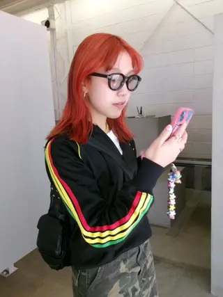 ミディアム カラー Rubik’s Shelter by TOKYO所属・レイヤー/ハイトーン /ボルドー☆タクト☆のヘアスタイル