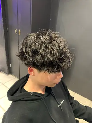 ミディアム メンズ メンズパーマ/難波/ 心斎橋　室園亮佑のヘアスタイル