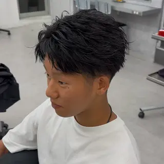 カラー メンズ メンズミルクティー 特化／ハイトーンのヘアスタイル
