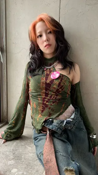 ロング カラー ハイトーン／レイヤー ／ショートのヘアスタイル