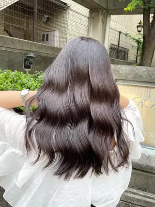 ミディアム カラー ミヤザキ タクトのヘアスタイル