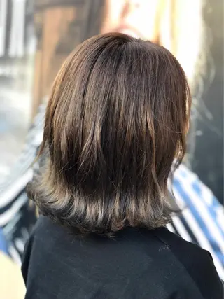ミディアム カラー パーマ 駒田 拳児のヘアスタイル