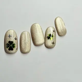 ネイル MAXKELLY MAIKAのネイルデザイン