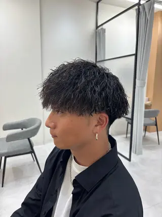 メンズ YUUKI/艶カラー レイヤーカットのヘアスタイル
