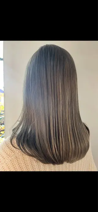 カラー HairSalon ADORE 横浜【アドア】所属・ハイライト×艶カラー ♡MISAKIのヘアスタイル