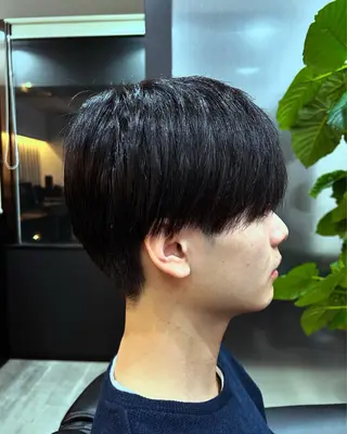 メンズ ヘア&メイクヤマグチトゥシェル所属・池部 宥伎のヘアスタイル