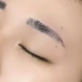 アイブロウ トレンドスタイル SAE🖤✨のヘアスタイル