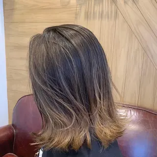 ミディアム カラー 鈴村 大介のヘアスタイル