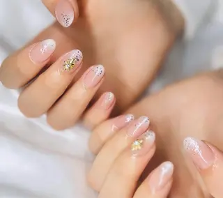 ネイル Laure‘a所属・Laure‘a MARIのネイルデザイン