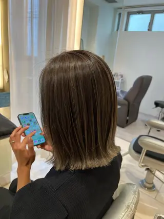 カラー 久永 菫のヘアスタイル