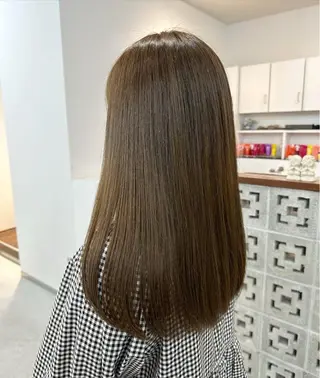 ロング カラー カイリ /レイヤーカットのヘアスタイル