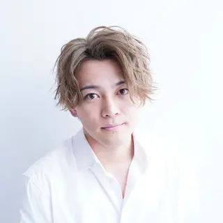 カラー パーマ メンズ スパイラル波巻き パーマ井本汰壱のヘアスタイル