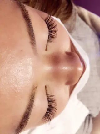 マツエク・マツパ RADnoel 梅田茶屋町のヘアスタイル