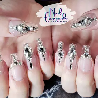 ミディアム ネイル クロキ 。のネイルデザイン