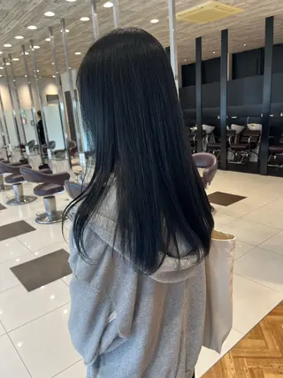 ロング カラー 村山 佳穂のヘアスタイル