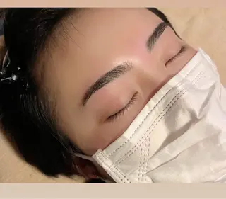 アイブロウ 脱毛エステサロンViViPirina所属・軽部 歩のエステ・リラクイメージ