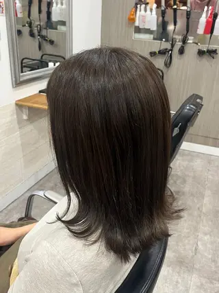 カラー 艶髪🥣透明感カラー 🫧前田奈津実のヘアスタイル