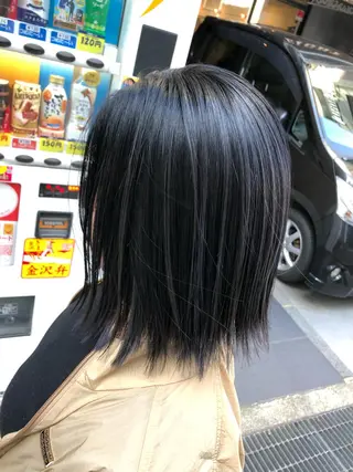 ショート カラー 土谷 敦郎のヘアスタイル