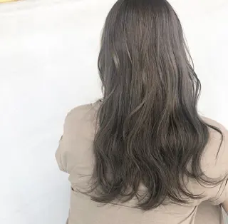 ロング カラー 小森 樹奈のヘアスタイル