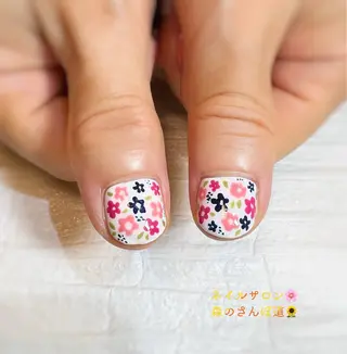 ネイル 森のさんぽ道所属・ショートネイル 森のさんぽ道のネイルデザイン