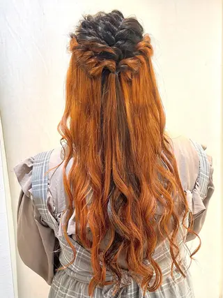 ロング ヘアアレンジ ラシェンテ居留地所属・鶴﨑 美優亜のヘアスタイル