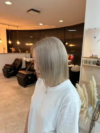 ミディアム カラー ULu. Manamiのヘアスタイル