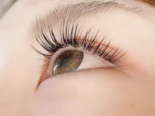 マツエク・マツパ eyelash＆nailstudio BeautyA×Re:NaiL所属・アイリスト SAITOのマツエク・マツパデザイン