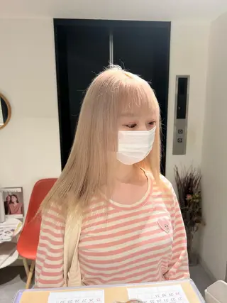 セミロング デザイン🥇複雑履歴 ハイトーン特化のヘアスタイル