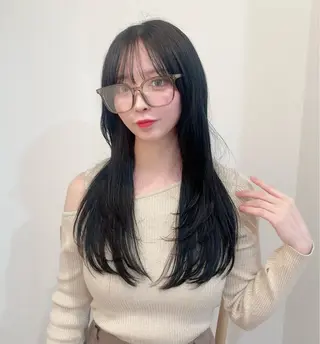 ロング カラー 梅林 都羽のヘアスタイル