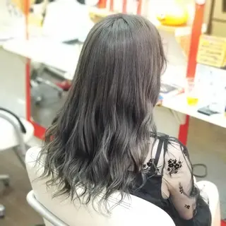 セミロング 植田 /エクステ /ブリーチ/髪質改善のヘアスタイル