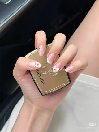 ネイル 陽菜 🦋のネイルデザイン