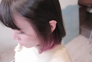 ミディアム カラー 柳原 実央のヘアスタイル