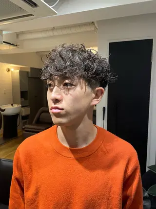 ショート 川副史晶/シャドウ 波巻き/メンズパーマのヘアスタイル