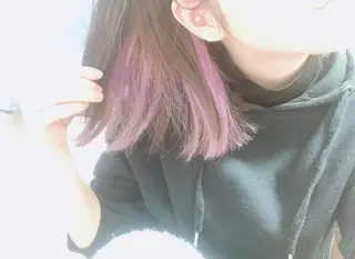 ミディアム カラー Vyuha ビューハのヘアスタイル