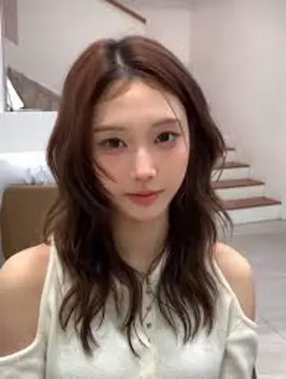 ロング パーマ 縮毛矯正、コテ巻き風 パーマのプロ、横山のヘアスタイル