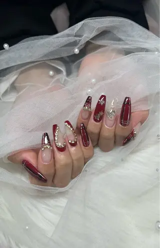 ネイル AOAQUA SHIORIのネイルデザイン