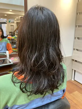 パーマ MOLLASALON 浅香山店所属・ツジ モモカのヘアスタイル
