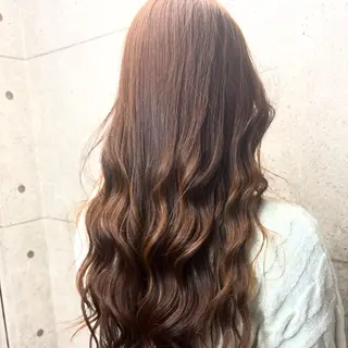 ロング カラー 🧩🤖 Sala 🤖🧩のヘアスタイル