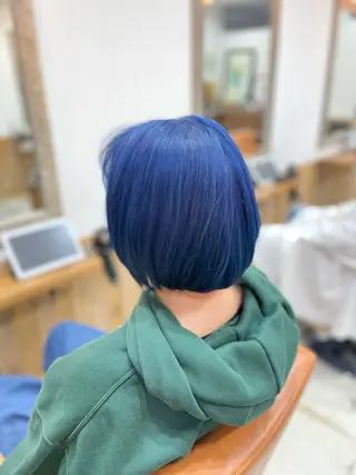 ミディアム カラー Kana .のヘアスタイル