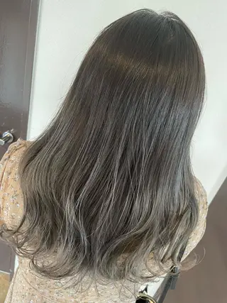 セミロング 白髪ぼかし ハイライト専門/大嶋のヘアスタイル