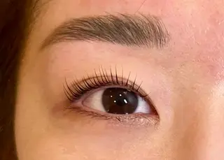 マツエク・マツパ 岡部 梢の眉毛・アイブロウイメージ