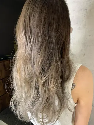 ロング カラー エクステ KAZUMAのヘアスタイル