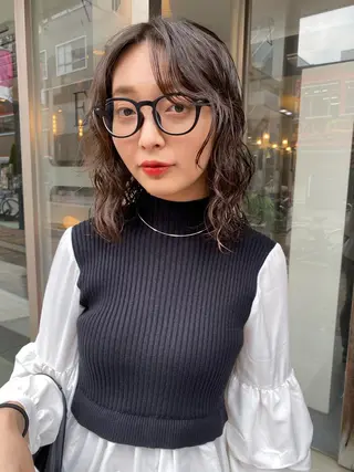 ミディアム カラー パーマ ヘアアレンジ メンズ キッズ ネイル viewstokyo所属・mana 暖色カラーカットのヘアスタイル