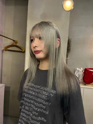 ロング カラー qulim所属・櫻井 はるなのヘアスタイル