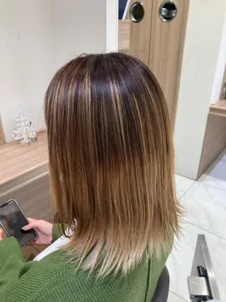 カラー ハイトーン/レイヤー 藤田健太郎のヘアスタイル