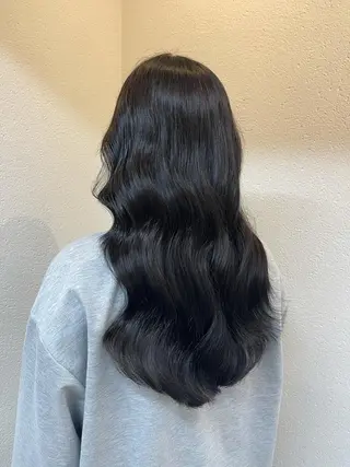 カラー PUUR所属・🍒鈴木 エミリ🍒のヘアスタイル