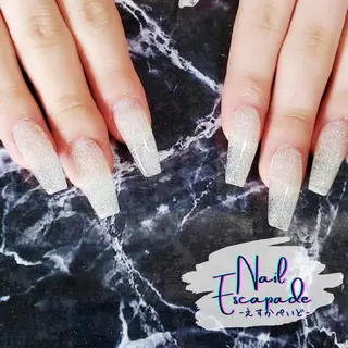 セミロング ネイル クロキ 。のネイルデザイン