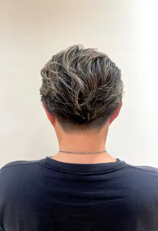 ショート カラー パーマ メンズパーマ特化 外山 健太のヘアスタイル